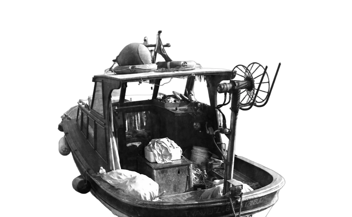 small fishing boat bw, BiRefNet cutout