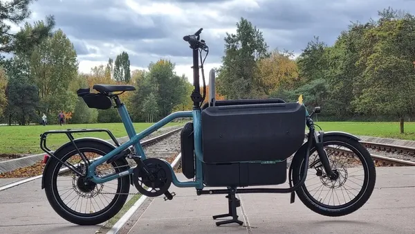 Original photo: cargo ebike park tracks