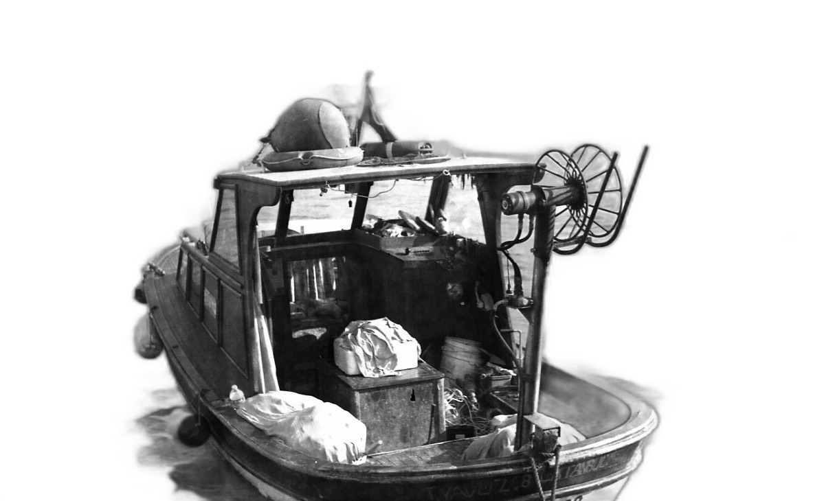 small fishing boat bw, u2netp cutout