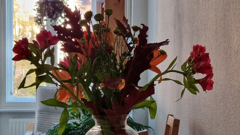 Original image: Autumn Bouquet in Vase